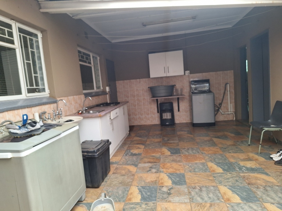 5 Bedroom Property for Sale in Mohadin North West